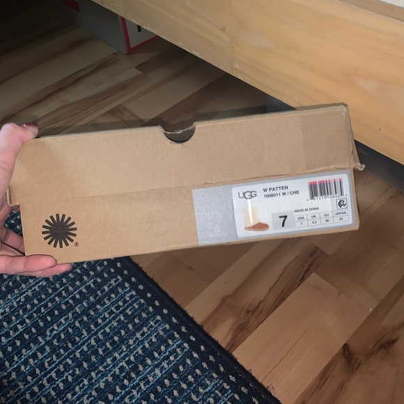 Chestnut Uggs (Patten Style) - Picture 5 of 8